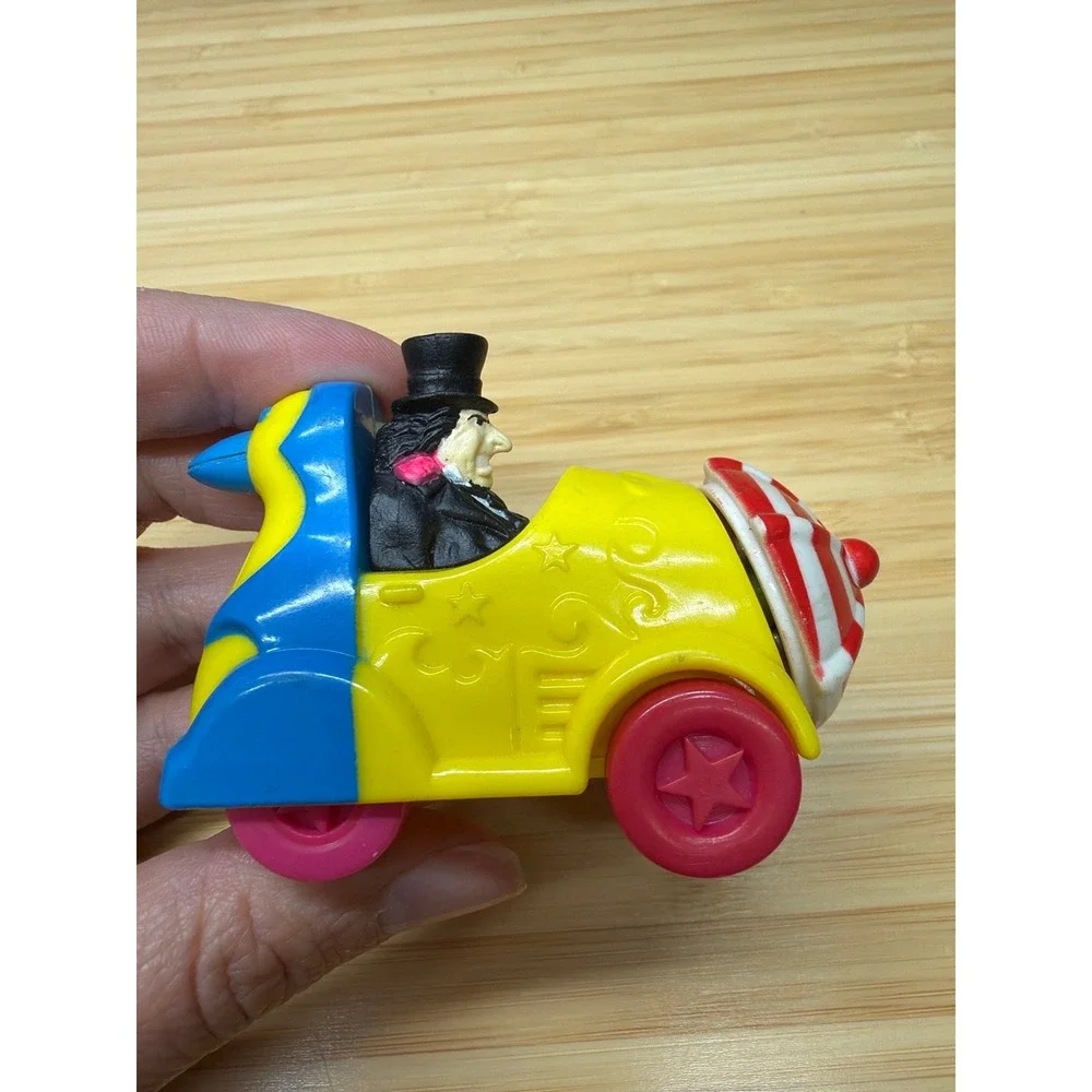 1991 DC Comics Penguin Umbrella Car Toy Vehicle Batman Rolling Figure